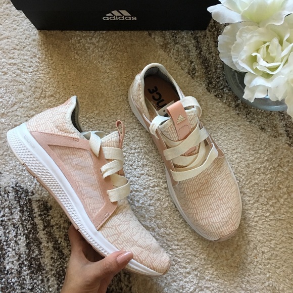 adidas Shoes - 🔥SALe🔥🍀💕Adidas lux sneaker wmns 🍀💕